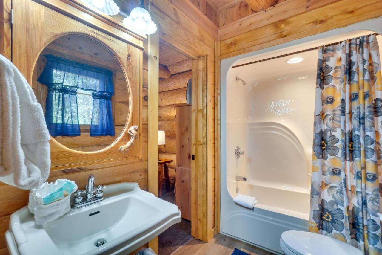 Smoky Mountain Vacation Rental Cabin With Hot Tub! Гатлинбург Экстерьер фото