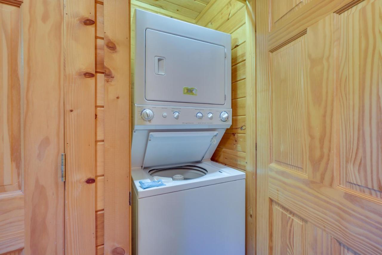 Smoky Mountain Vacation Rental Cabin With Hot Tub! Гатлинбург Экстерьер фото